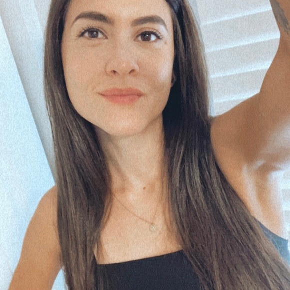 Meet your Posher, Ana - Picture 1 of 1